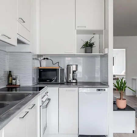 2br Near Harbor And Center With Free Parking