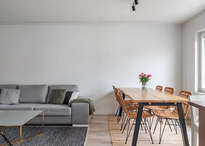 아파트 2br Near Harbor And Center With Free Parking